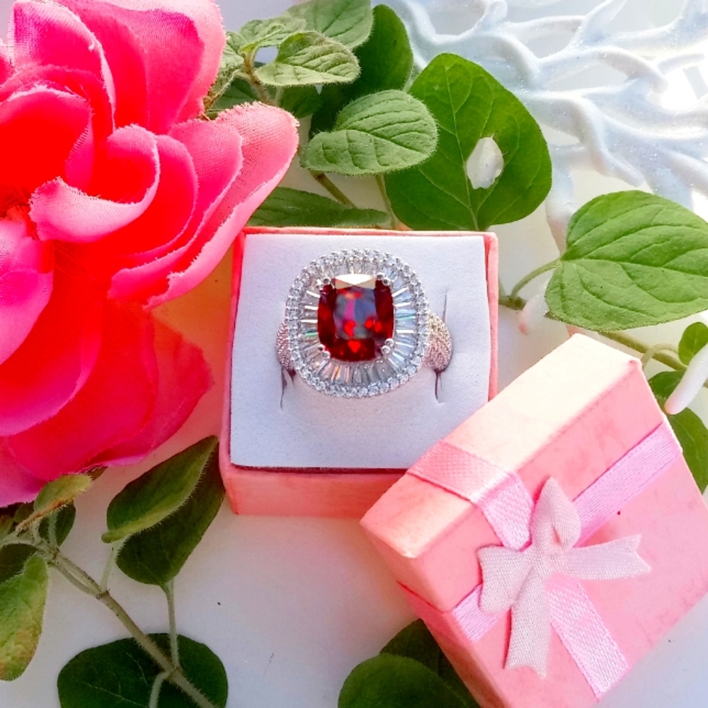 Sterling Silver Red Ruby ring - Picture 4 of 4